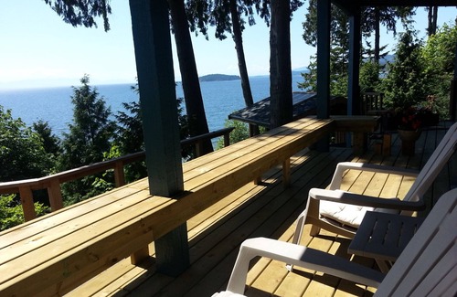 Davis Bay House | Waterfront, Hot Tub, Private Beach, Views, Huge Deck
