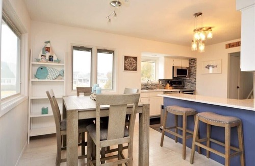 East Quogue House | Waterfront in the Hamptons. Summer 2026 dates available now.