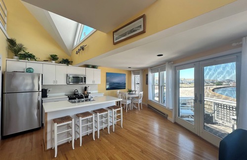 Watch Hill Historic District House | Waterfront in the heart of Watch Hill