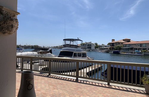 Huntington Harbour House | Waterfront in Huntington Harbor! Water enthusiasts dream vacation home.