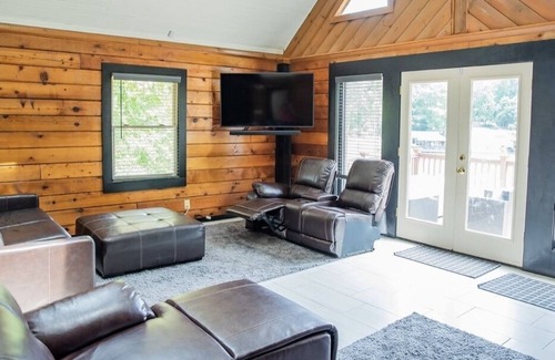 Semora House | Waterfront Lake Home with Huge Dock!