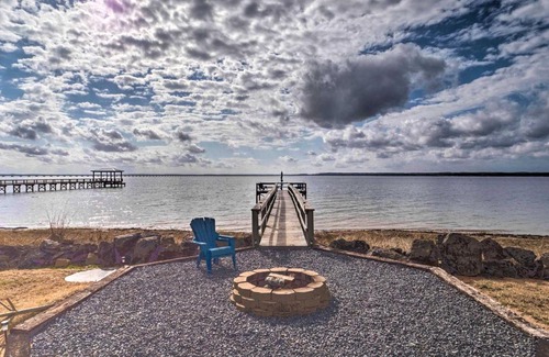 Negreet House | Waterfront Louisiana Vacation Rental with Dock!