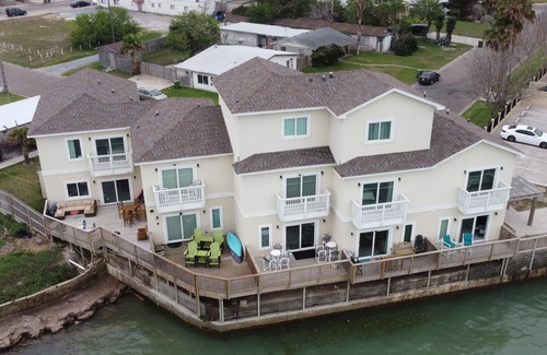 Port Isabel House | Waterfront Luxury Bungalow * Fisherman's Retreat