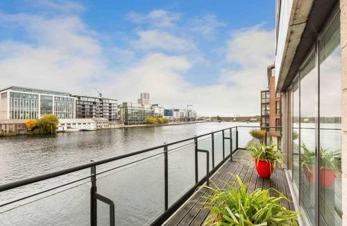 Grand Canal Dock Apartment | Waterfront Luxury