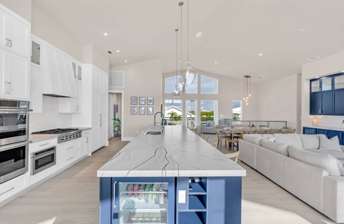 Marathon House | Waterfront Luxury: Pool, Deep-Water Dock & More!