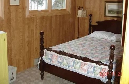 Hancock Point Cottage | Waterfront Maine cottage on Frenchmans bay, steps to dock