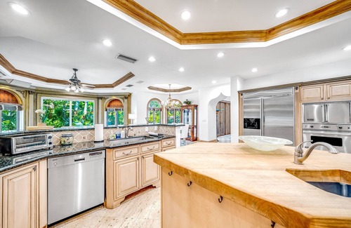 Deerfield Beach House | Waterfront Mansion! Heated Pool+Hot Tub! Kayak!