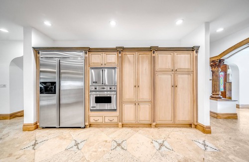 Deerfield Beach House | Waterfront Mansion! Heated Pool+Hot Tub! Kayak!