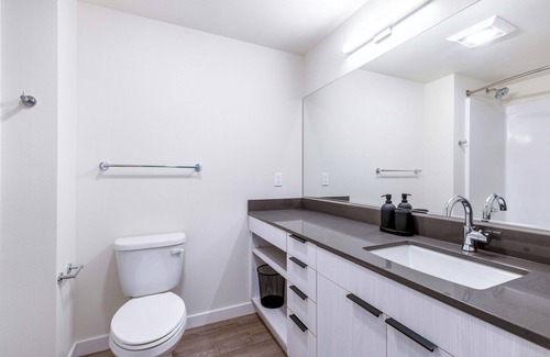 Retsil Apartment | Waterfront Marina Square Extended Stay Hotel. Pet Friendly!!