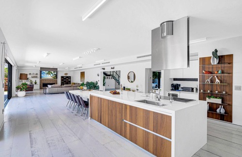 Harbor Beach Villa | Waterfront Masterpiece Villa/Grand Heated Pool/Seabreeze Key