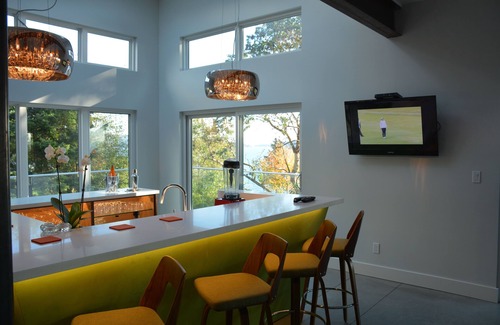 Gibsons House | Waterfront Mid Century Modern, Brand New 4300 sq. ft. Getaway. Perfect Location