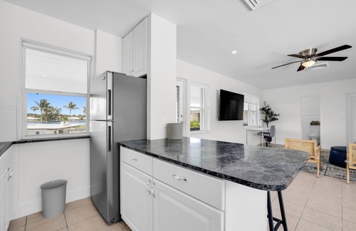 Palm Beach Shores Condo | Waterfront Oasis Palm Beach Shores #7