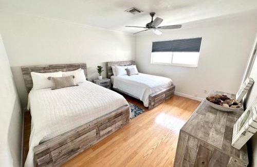 Garden Isles House | Waterfront Oasis