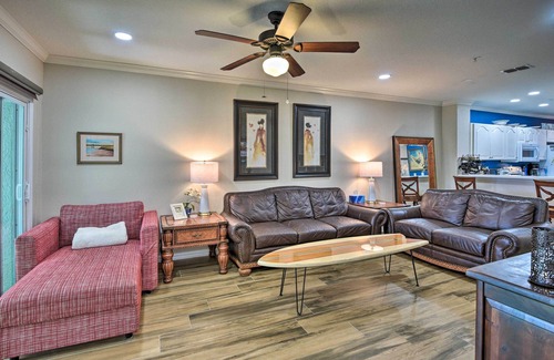 Palm Coast Condo | Waterfront Palm Coast Condo w/Boat Dock & Pool!