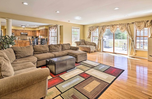 Henryville House | Waterfront Poconos Getaway: Game Room & Deck!