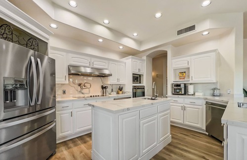 The Islands House | Waterfront, Pool, Sauna, Boat, Luxury living, low price! 30 Night Min.