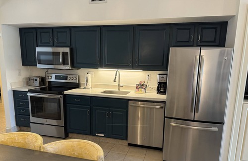 Key West Resort | Waterfront Resort, Private Beach, Boat Docks, Sleeps 6, Pool, Hot Tub, Hyatt