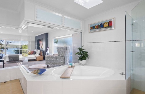 Daleys Point House | Waterfront Retreat - Waterfront @ Daley Point