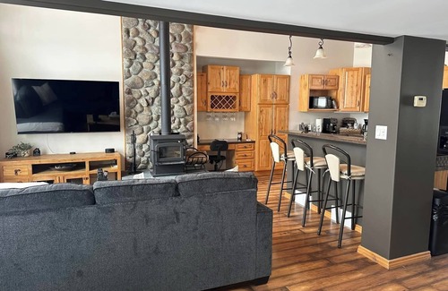 Petersfield Cottage | Waterfront Retreat with Dock & Fireplace – Hunt, Fish, or Simply Escape