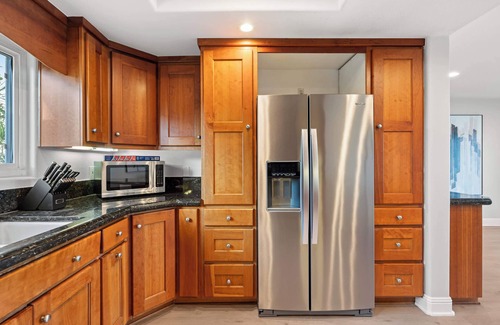 Irvine Business Complex Apartment | Waterfront Retreat with Stunning Views & Modern Co