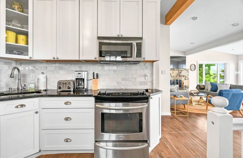 Malta House | Waterfront Saratoga Lake House