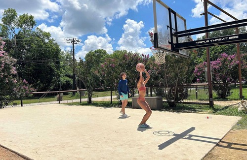 Seguin House | Waterfront Teepee 0 - Bird Sings