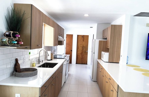 Bay Harbor Estates House | Waterfront Tranquil Paradise. nRelax & enjoy beautiful sunsets from your dock!