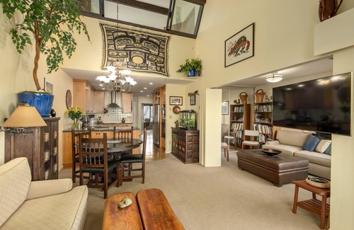 Fairview House | Waterfront two story townhouse with fabulous views