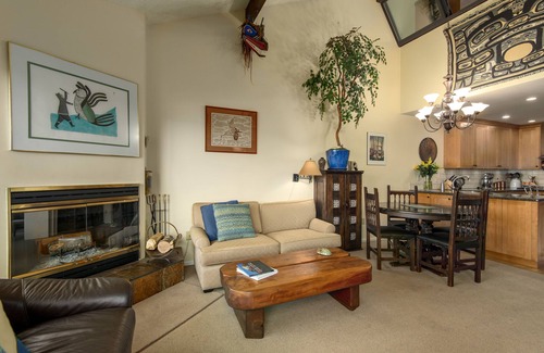 Fairview House | Waterfront two story townhouse with fabulous views