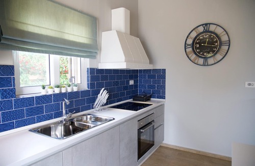 Karavomylos Villa | Waterfront Villa Frydi