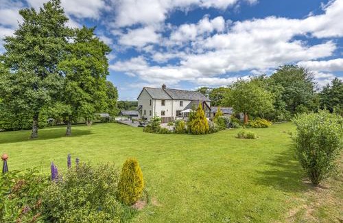 Holsworthy House | Waterland Farmhouse