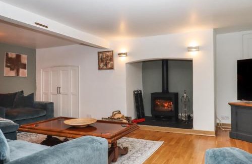 Holsworthy House | Waterland Farmhouse