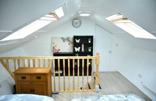 Birstall House | Watermead Retreat Bungalow in Birstall