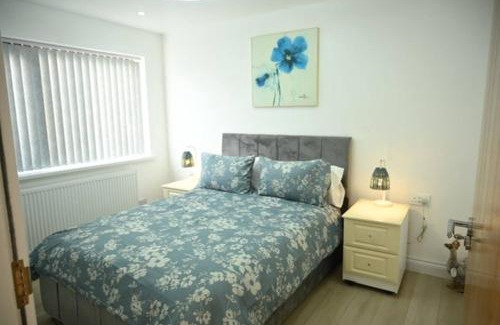 Birstall House | Watermead Retreat Bungalow in Birstall
