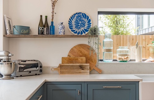 New Romney House | Waters Edge - a holiday let by Bloom Stays that sleeps 15 guests in 6 bedrooms