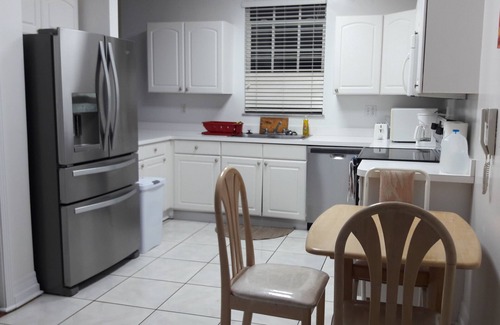 Bahamas Terrace House | Waters Edge Condo With Boat Slip