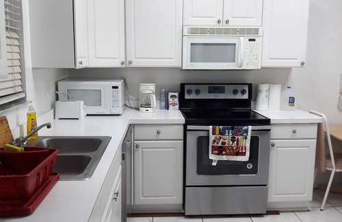 Bahamas Terrace House | Waters Edge Condo With Boat Slip