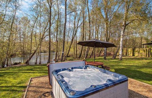 Pentney House | Waters Edge