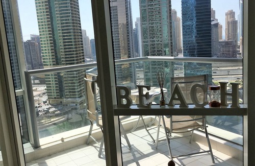 Jumeirah Lake Towers Apartment | Waterside 1-bed Apt with Marina Views
