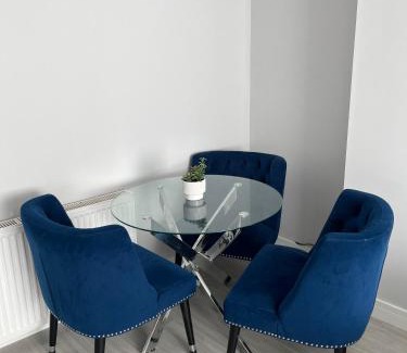 Elgin Apartment | Waterside Apartment