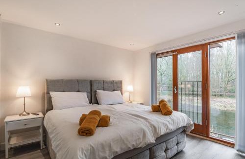 Rastrick House | Waterside Lodge Fourteen - Uk36707