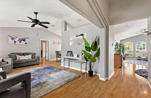 Sunridge Woods Villa | Waterview 3 bed in Sunridge Woods villa