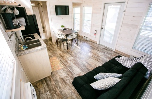 Steele Creek Cabin | Waterview Family Style 2 Bed Cabin #7