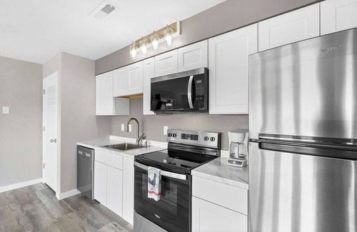 Indian Point Condo | Waterview Oasis – Stay for 4