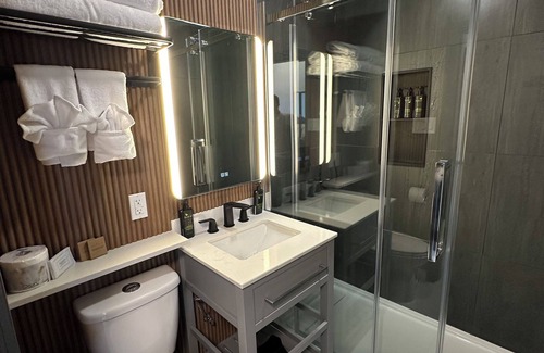 Powell River Hotel | Waterways, A Boutique Hotel