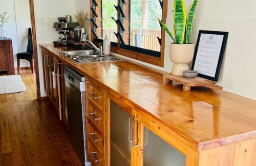 Mount Crosby House | Wattle House Retreat Getaway