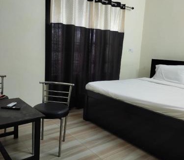 Kaladhungi Hotel | Wave Bar Family Restaurant and Hotel