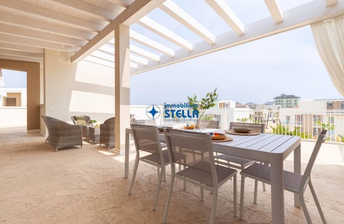 Jesolo Apartment | *Wave Island Resort Attic* [ pool & free park ]