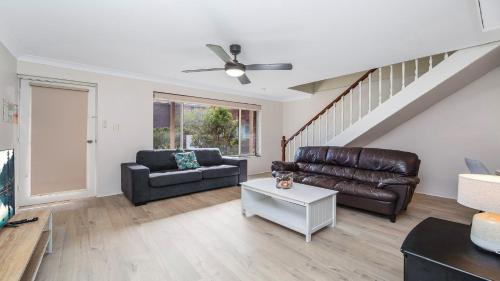 Umina Beach House | Waves On South - Umina Beach