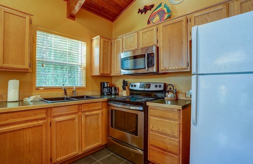 White Salmon House | Waveseeker - Walk to Downtown White Salmon, Sweet Retreat